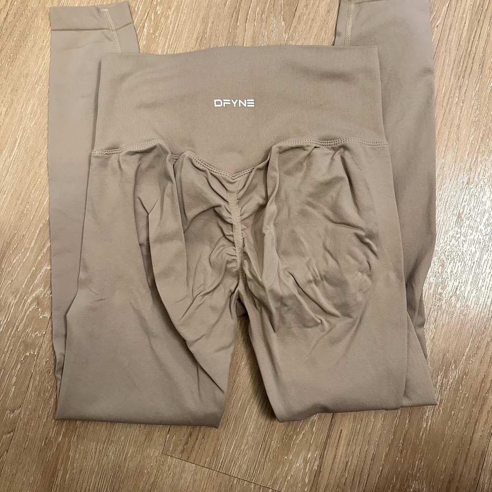 DFYNE DYNAMIC MOCHA LEGGINGS